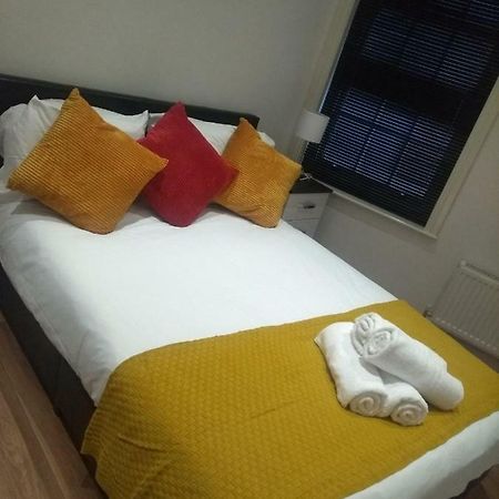 Clifton Apartment Luton  Luaran gambar