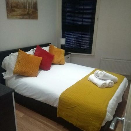 Clifton Apartment Luton  Luaran gambar