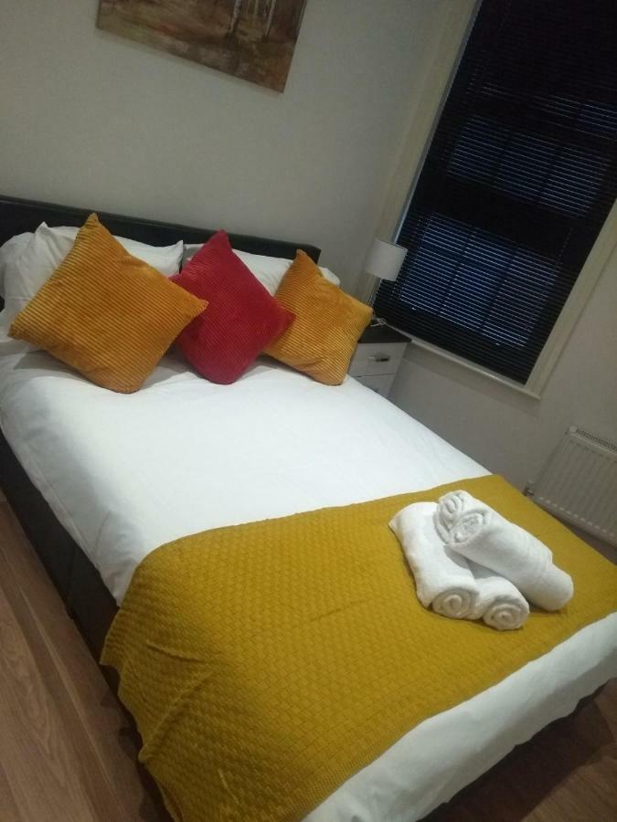 Clifton Apartment Luton  Luaran gambar