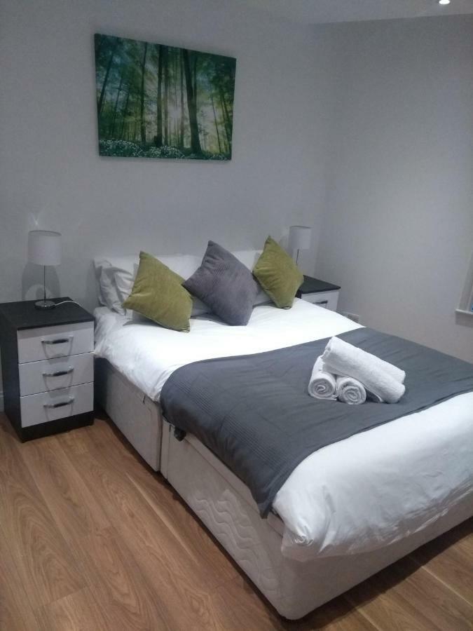 Clifton Apartment Luton  Luaran gambar