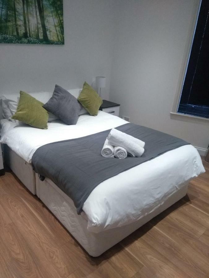 Clifton Apartment Luton  Luaran gambar