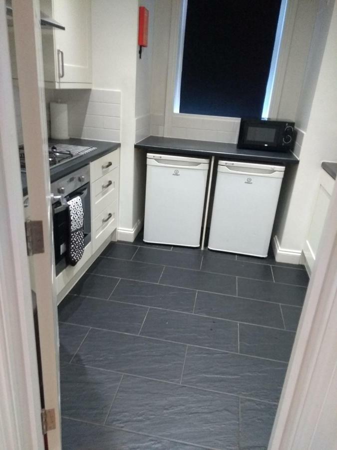 Clifton Apartment Luton  Luaran gambar