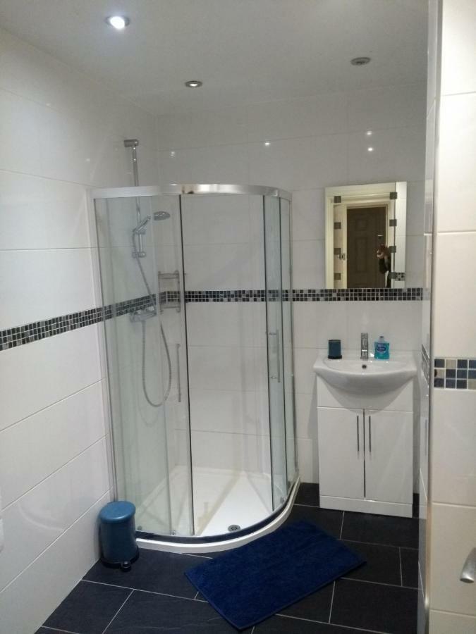 Clifton Apartment Luton  Luaran gambar