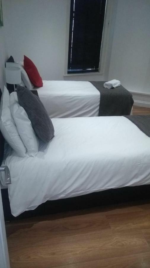 Clifton Apartment Luton  Luaran gambar