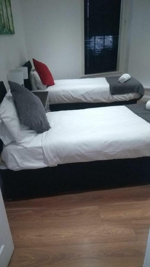Clifton Apartment Luton  Luaran gambar